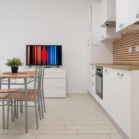 Casa Ideale Tim Appartmanti Moderni Vicina Al Centro ليكو المظهر الخارجي الصورة
