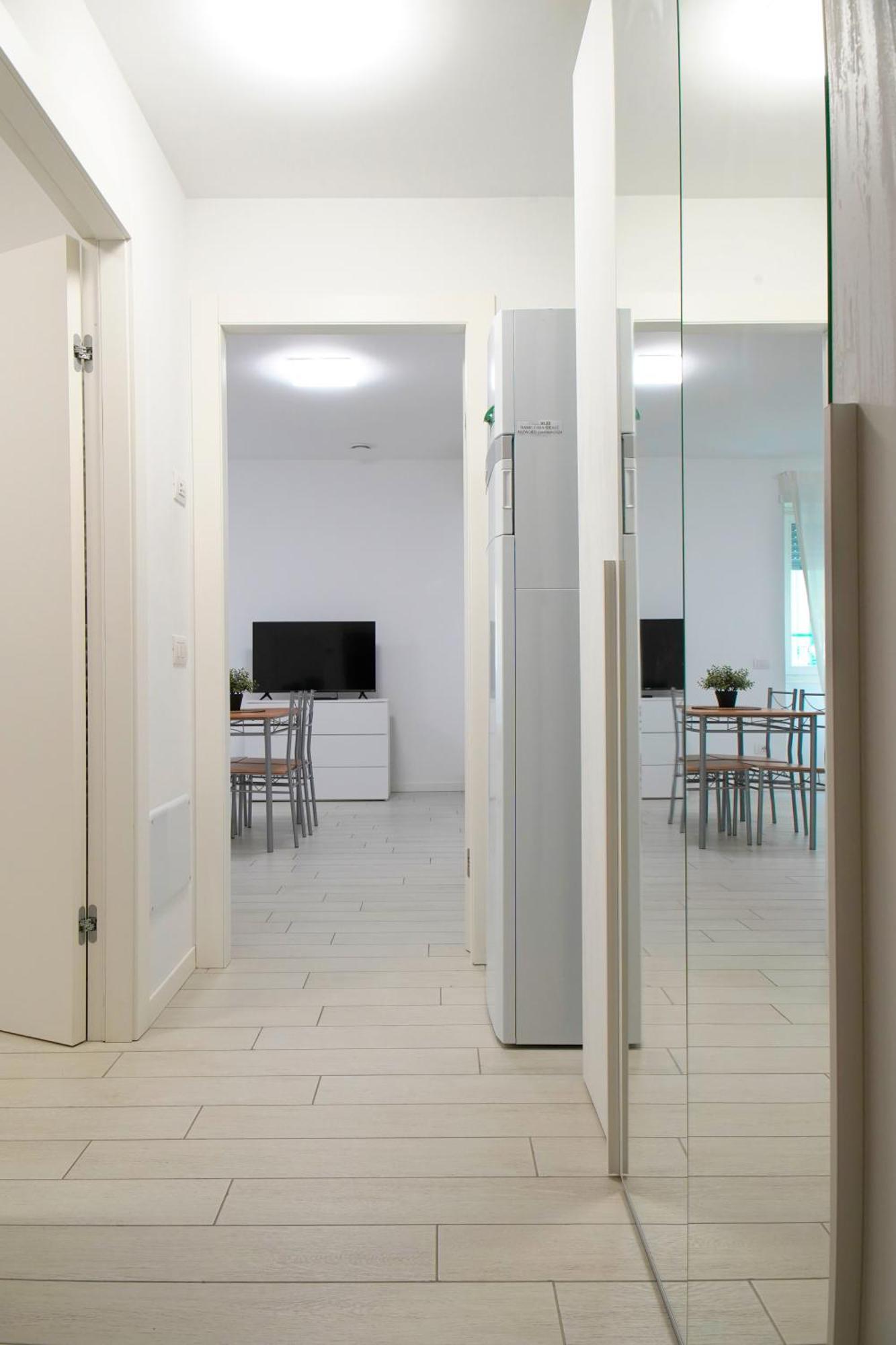 Casa Ideale Tim Appartmanti Moderni Vicina Al Centro ليكو المظهر الخارجي الصورة